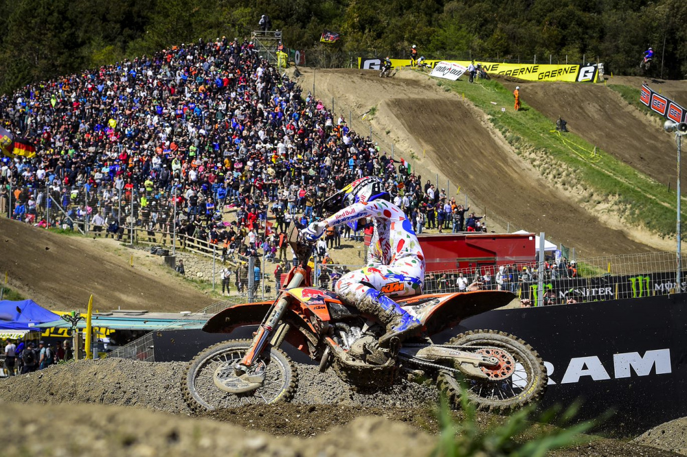 Andrea Adamo vince il round mondiale MX2 in Trentino (ph MXGP)