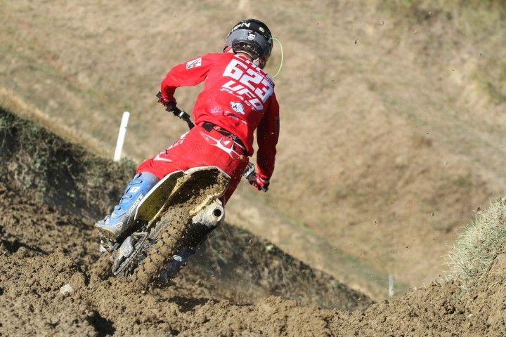 Tommaso Cape impegnato domenica scorsa nell'Italiano MX