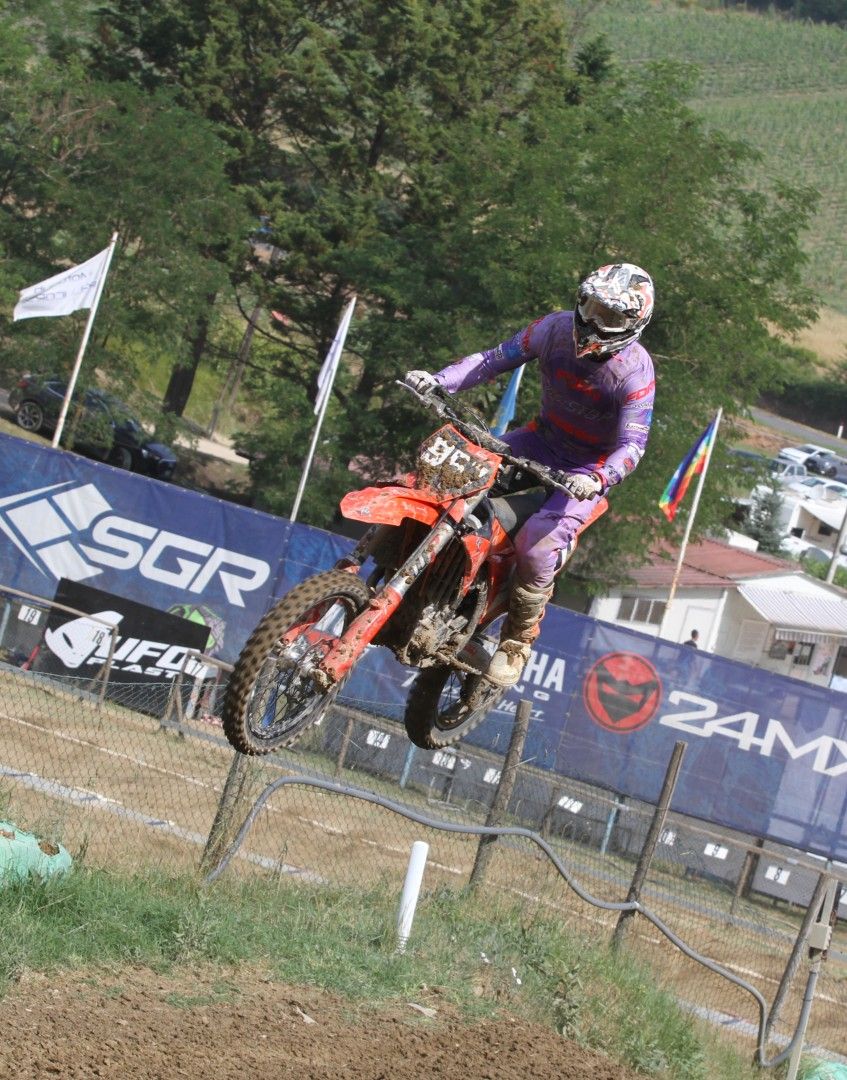 Dario Micheli in volo al tricolore AMA al Santa Barbara