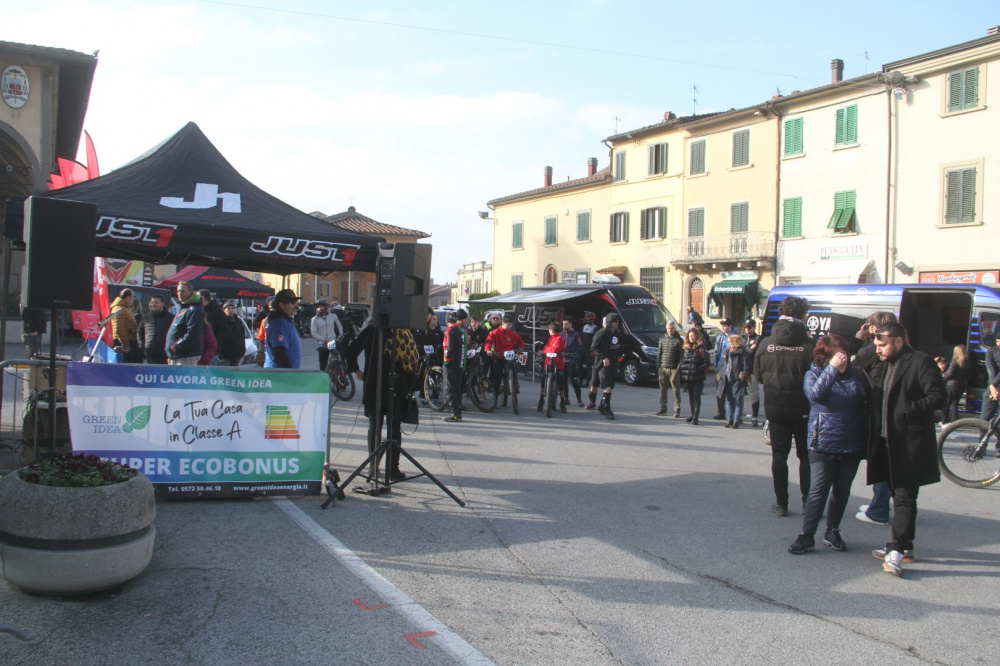 Uno scorcio del paddock